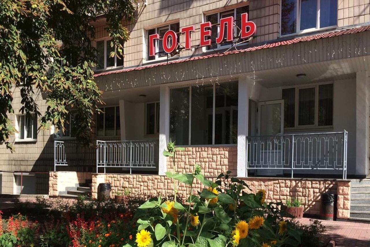Kozatsky On Antonova Hotel Kyiv Exterior photo